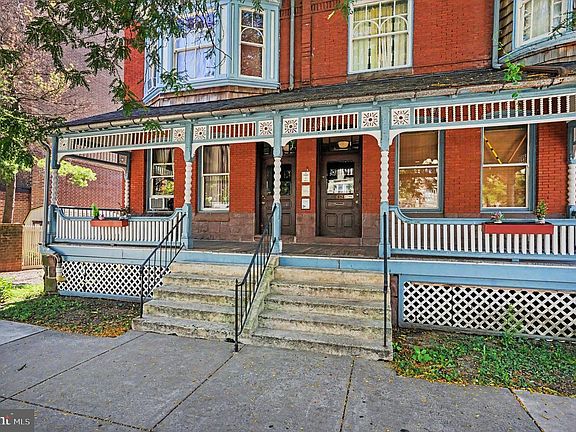 3rd image of 438 E High St