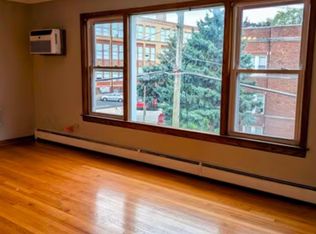 6631 W 23rd St #2ME, Berwyn, IL 60402