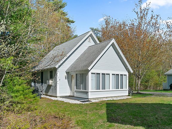 3rd image of 454 Post Road #250