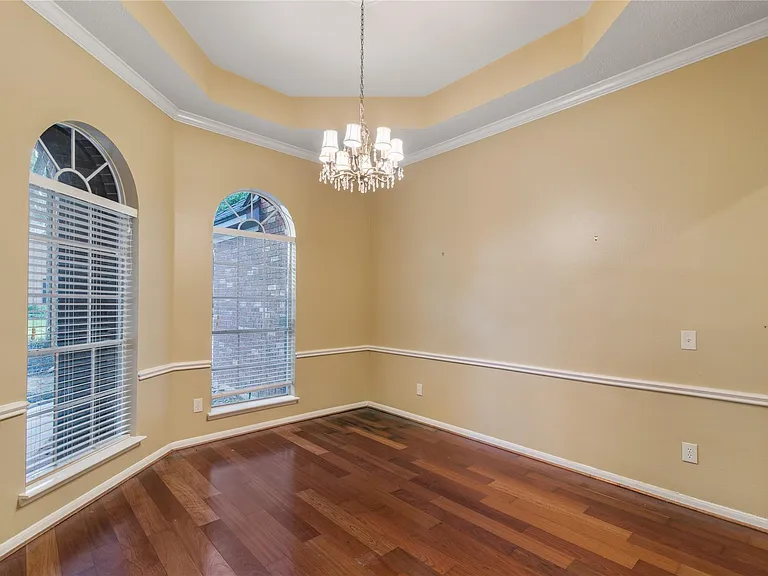 6 Windfern Pl — Photo 4