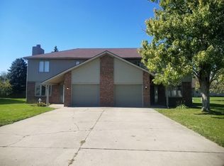 1301 N Snowmass Ln, Muncie, IN 47304