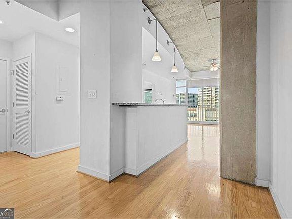 4th image of 250 Pharr Rd APT 1306