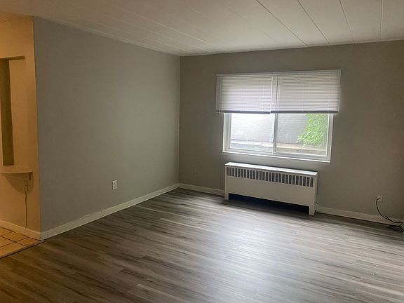 2nd image of 922 Wheatley Ave #10
