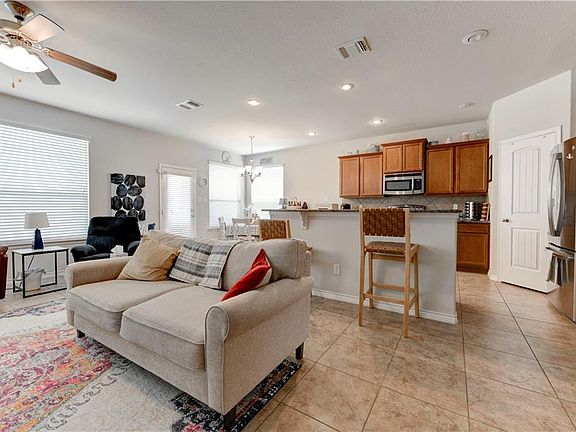 2nd image of 6110 Tanzanite Dr