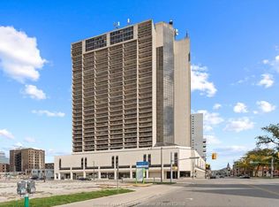 150 Park St W #1708, Windsor, ON N9A 7A2