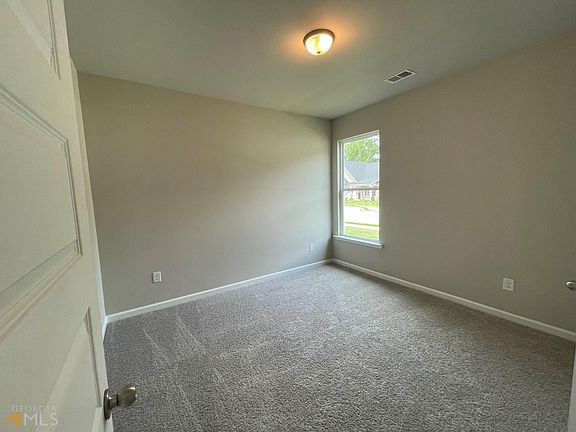 3rd image of 134 Courtney Leigh Ln