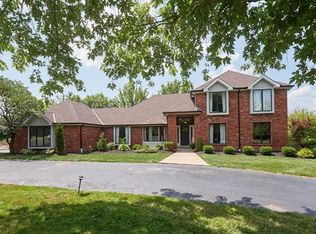 2061 Kehrs Mill Rd, Chesterfield, MO 63005