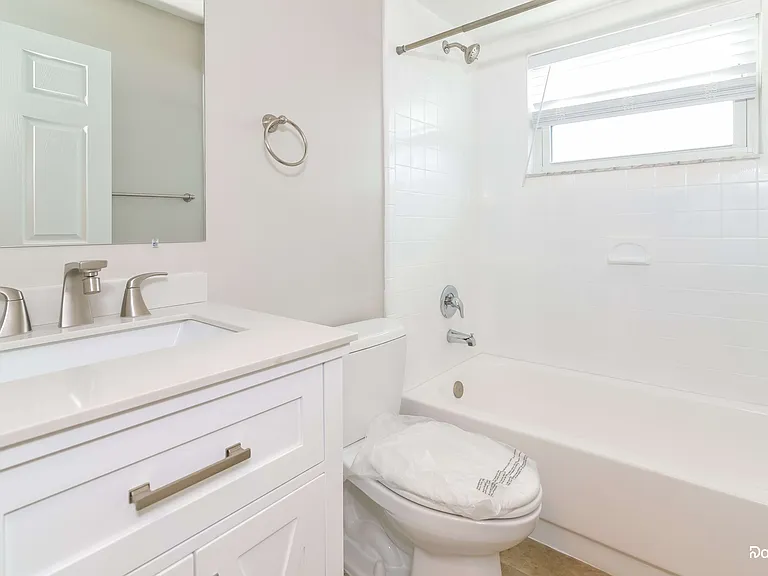 1045 Brielle Ave — Photo 14