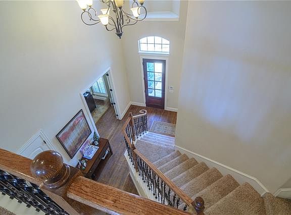 3rd image of 6849 Sharpshire Dr