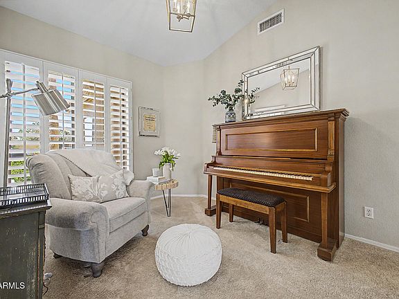 5th image of 1520 W BARTLETT Way