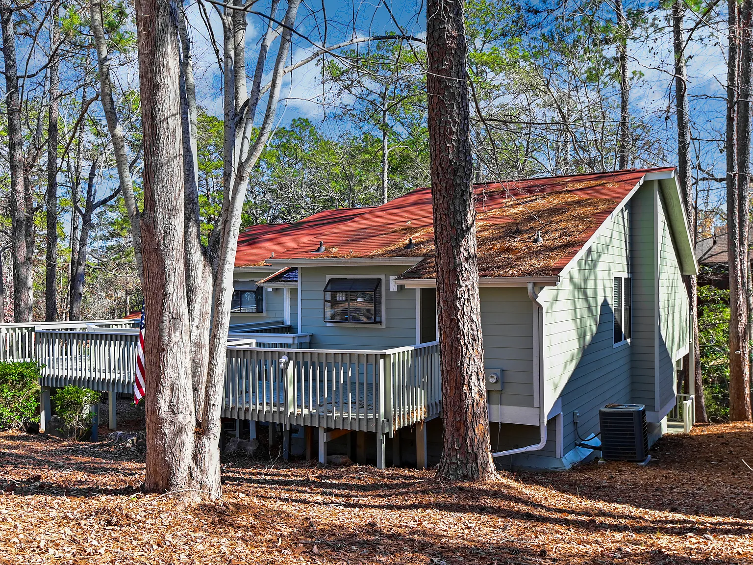 1 bed, 1.5 bath, 1209 sqft, $1,600 — Photo 1