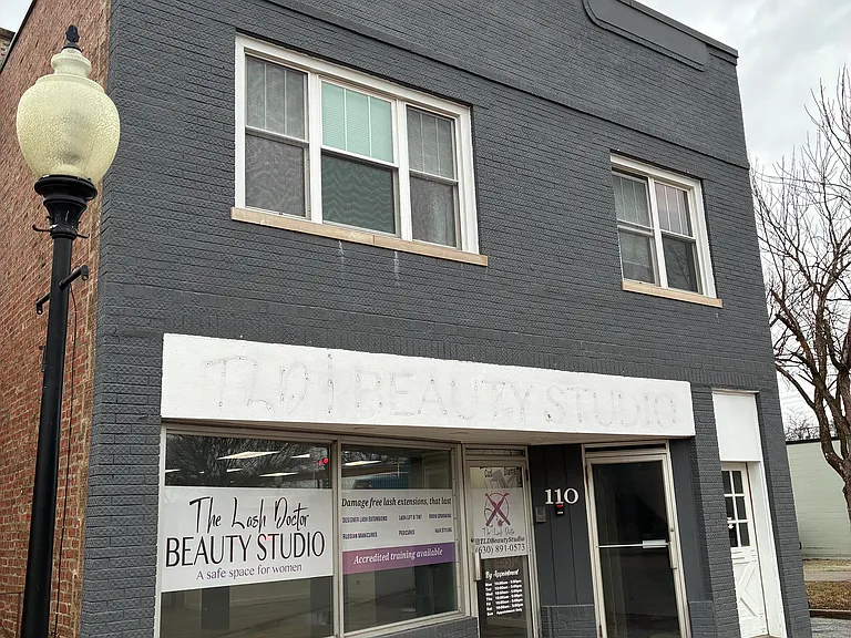 110 S Cass Ave — Photo 9