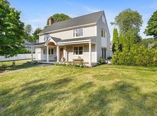 3 Crest Rd, Norwalk, CT 06853