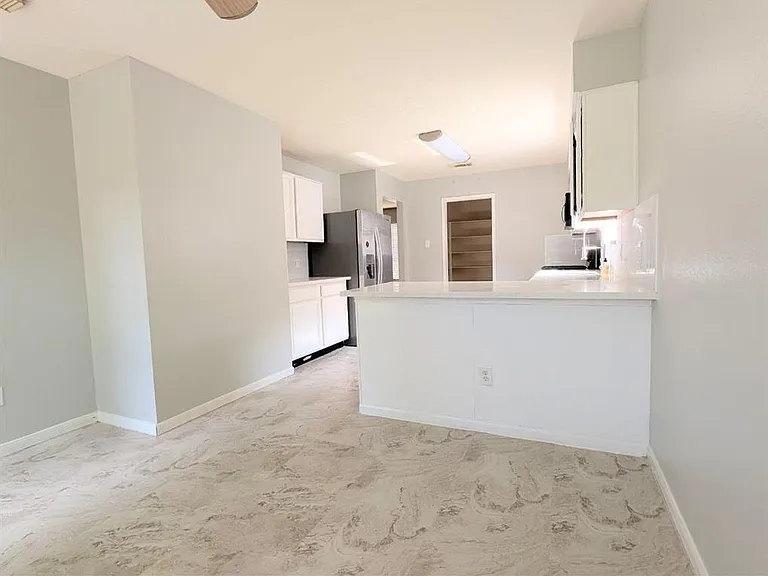 4521 Stonebridge Dr — Photo 4