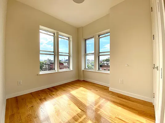 Rented by Outpost Brokerage LLC | media 19