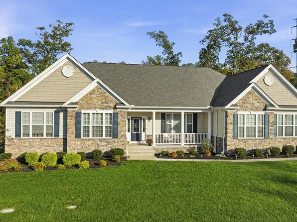 2034 Saint Pauls Ct, Prince Frederick, MD 20678