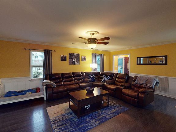 5th image of 1332 Longleaf Dr