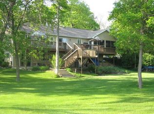 778 N Cogswell Dr, Silver Lake, WI 53170