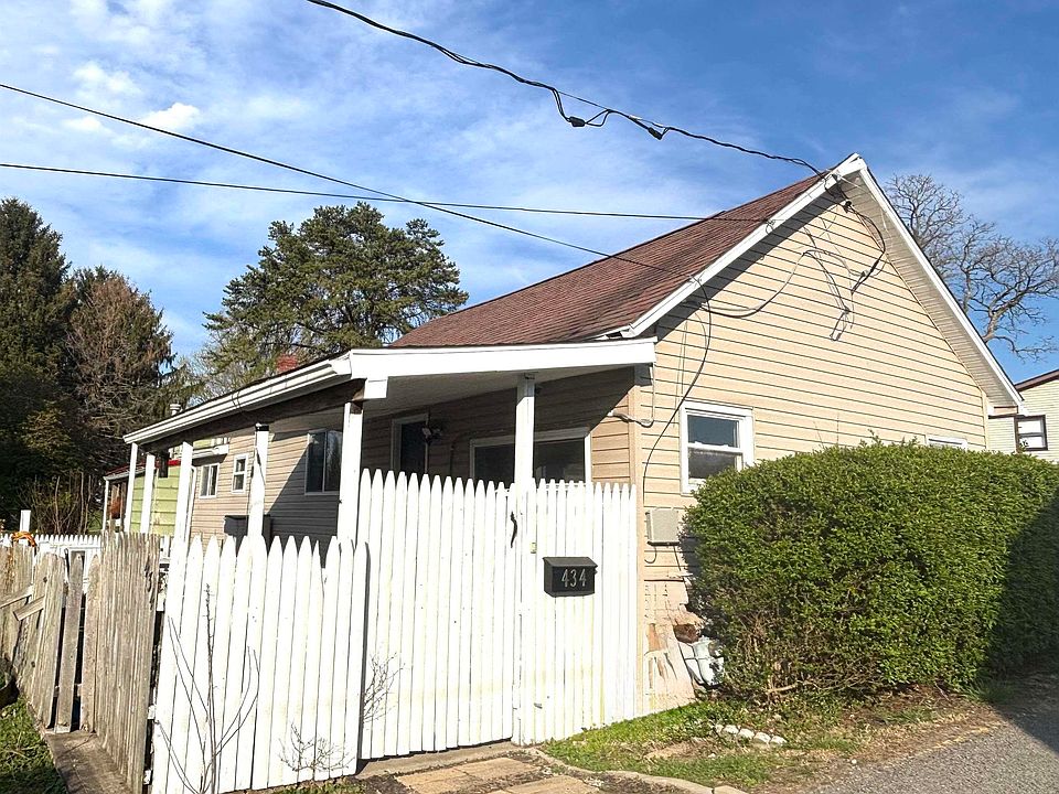 1st image of 434 Center St