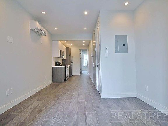 4th image of 181 Chauncey St #L2