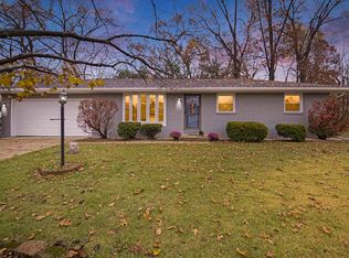 55652 Blue Jay Dr, South Bend, IN
