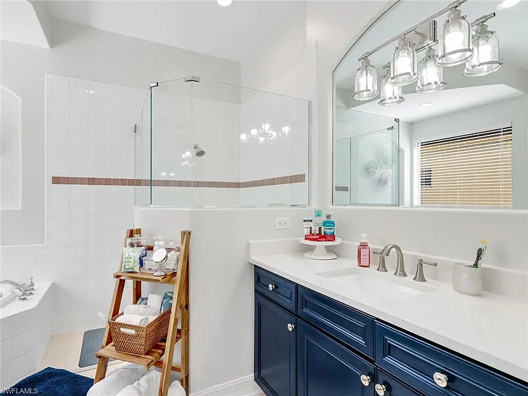 6096 Dogleg Dr — Photo 37