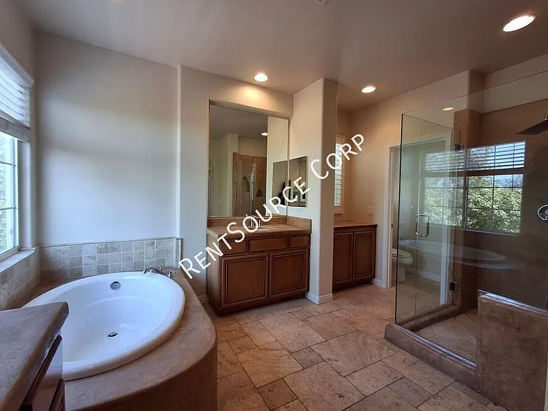 24310 Las Palmas St — Photo 34