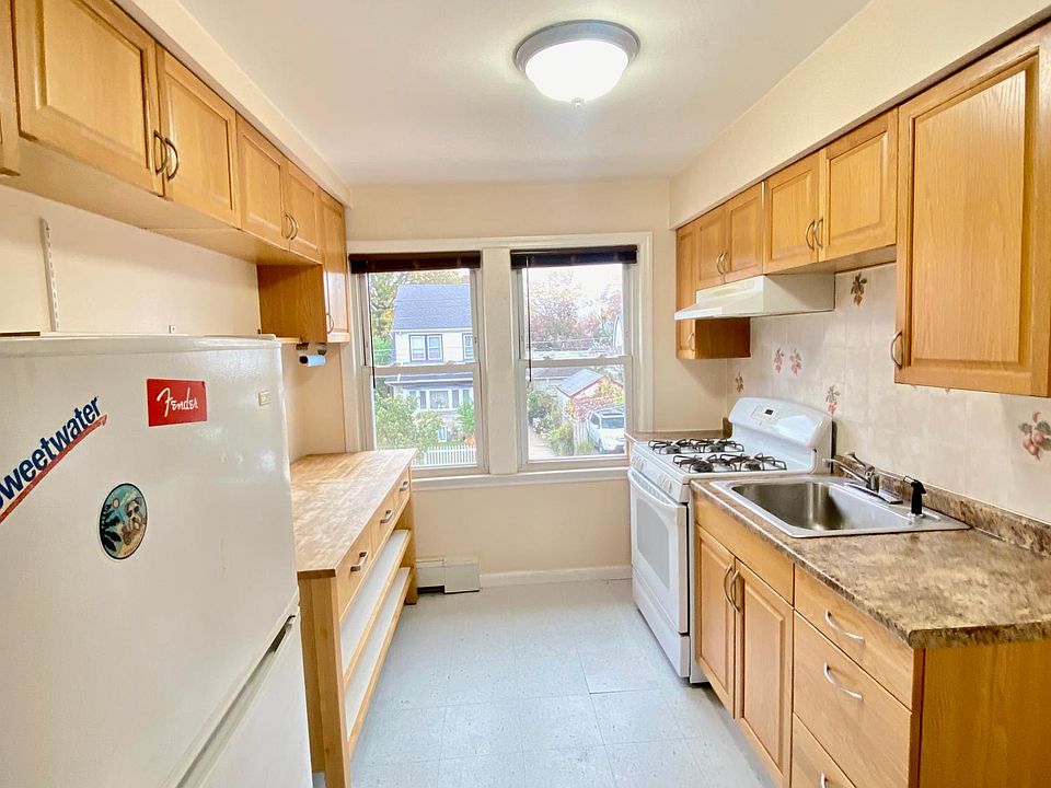 22420 Braddock Ave, Queens Village, NY 11428 Zillow