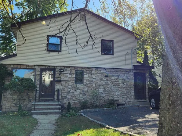 190 E Magnolia Ave, Maywood, NJ 07607