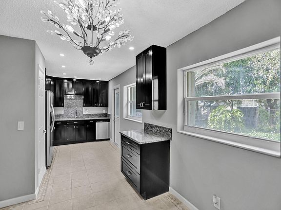 4th image of 1317 13th Street