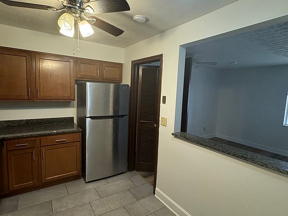 3rd image of 3801 Sturbridge Ct #B2