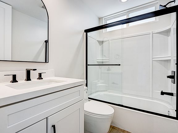 4th image of 26016 Oak St #D