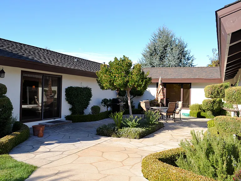 7060 Valley Greens Cir — Photo 26