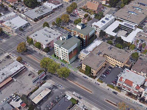 3rd image of 451 28th St