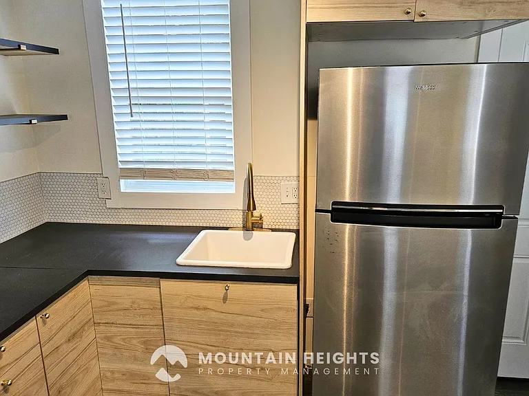 1074 E Kensington Ave — Photo 6