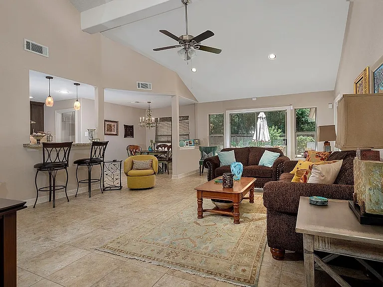 4 Postvine Ct — Photo 12