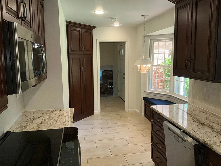 4701 Red Fox Dr — Photo 5