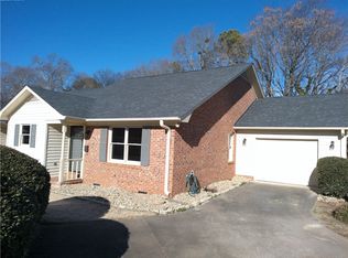 2043 Cardinal Park Dr, Anderson, SC 29621