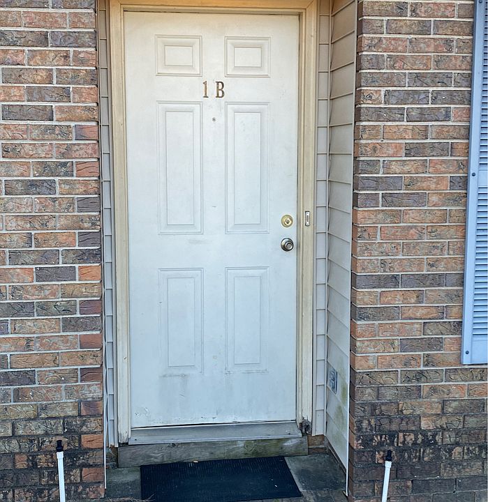 1st image of 1619 Westbrook Dr APT 1B