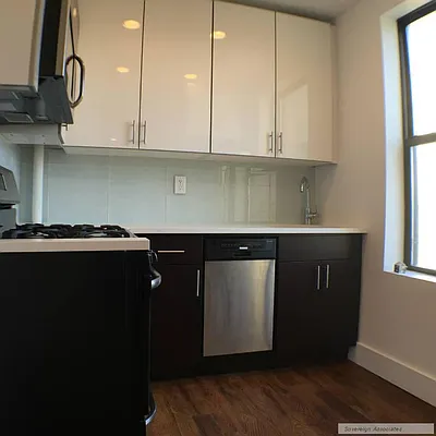 Rented by Sovereign Associates | media 11