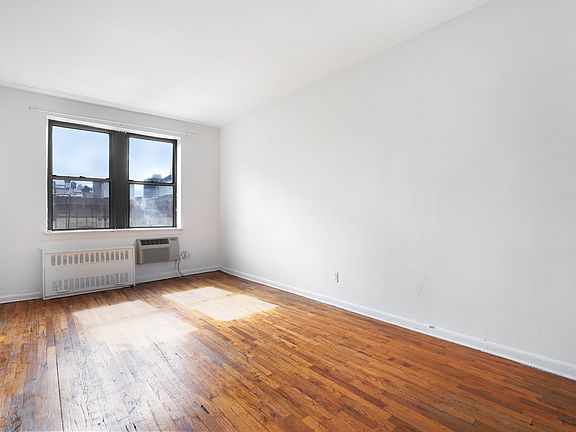 5th image of 100 Sullivan St APT 6J