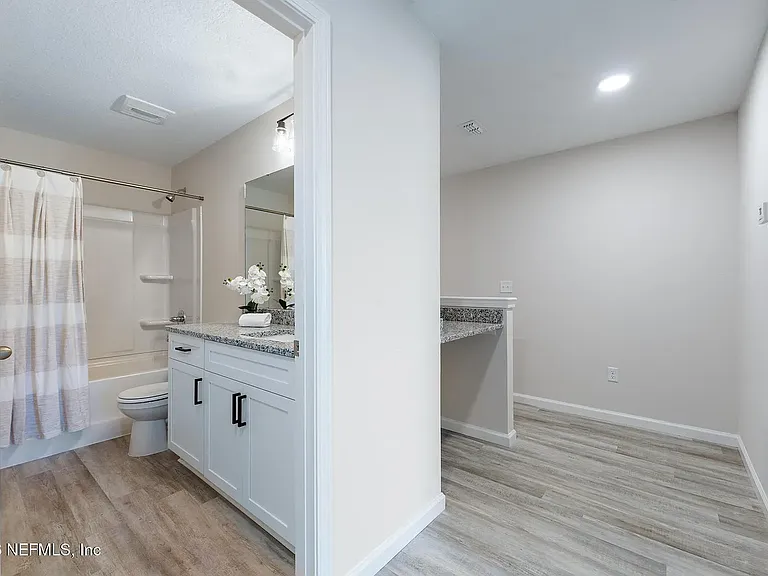 Upstairs Bathroom