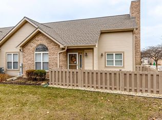 159 Canterbury Ct, Bloomingdale, IL