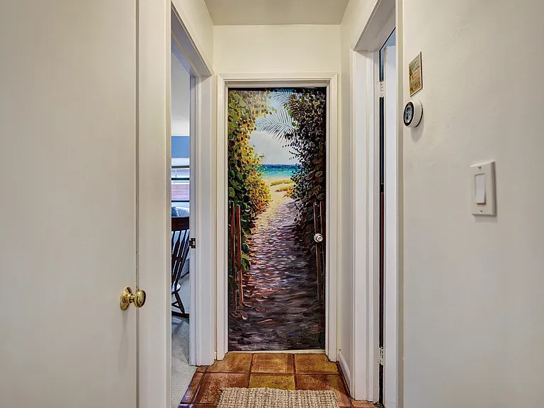 420 NE 36th St — Photo 31