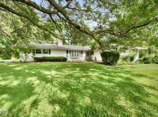 15 Ford Dr, Yorkville, IL 60560