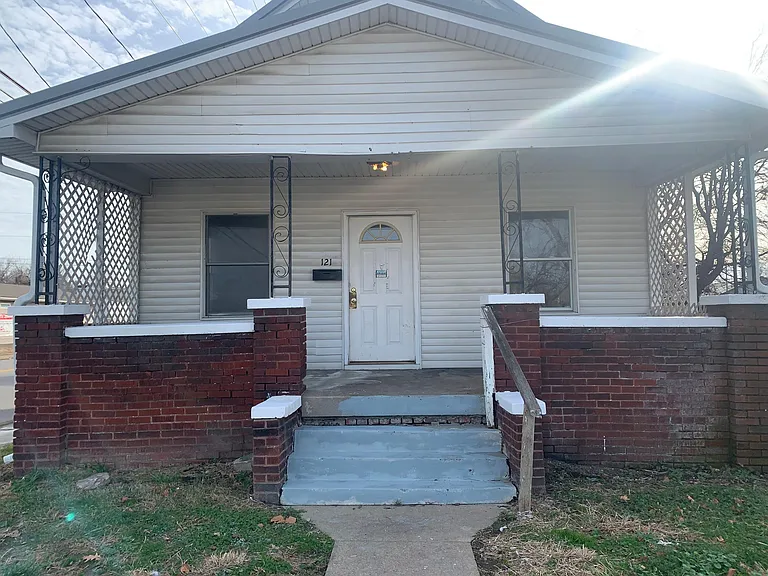 121 E Florida St — Photo 3