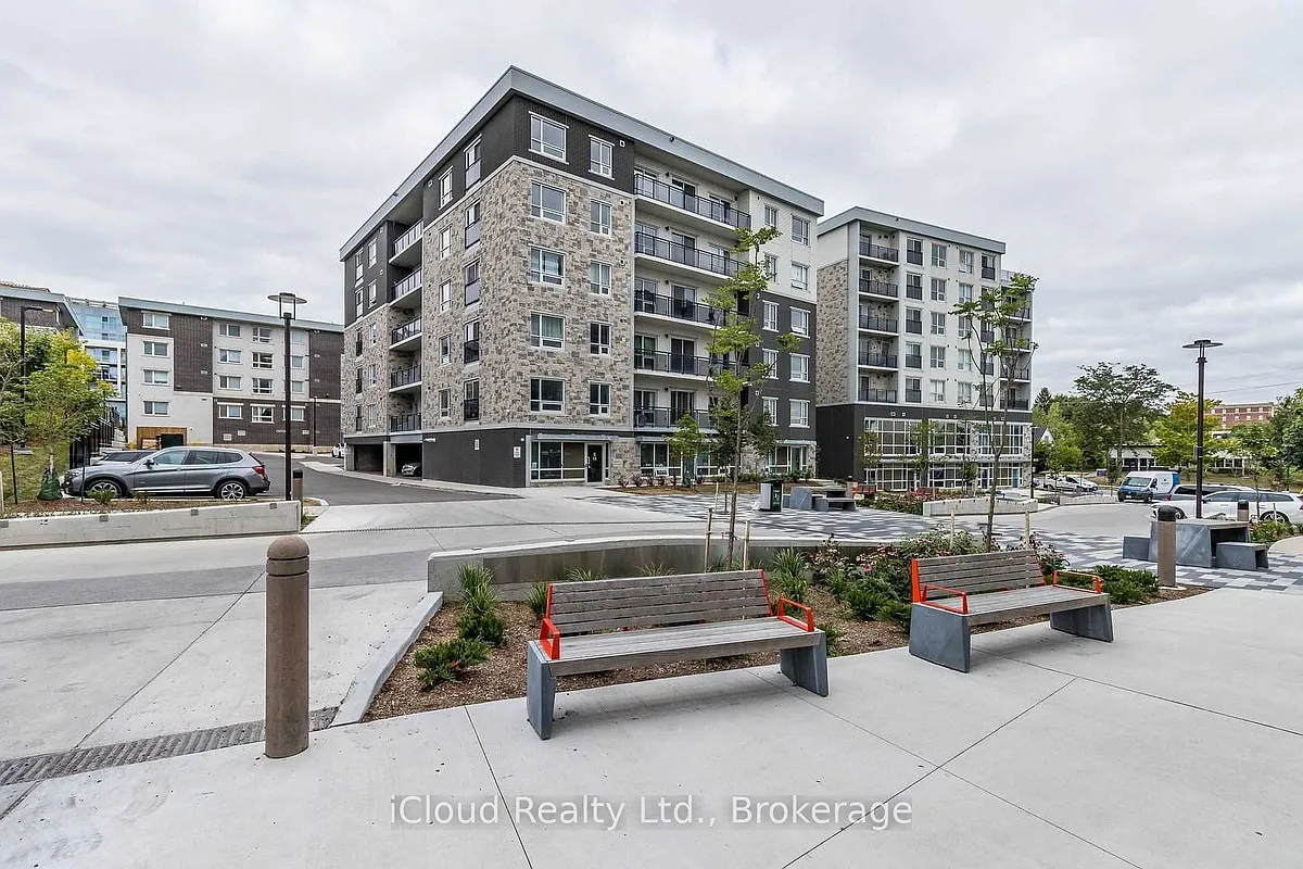 Building Photo - 275 Larch St #H401