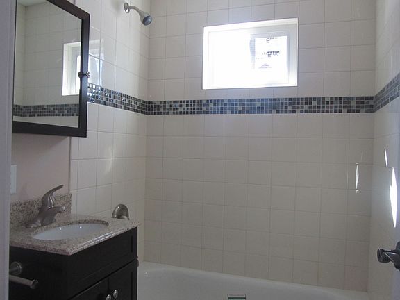 4th image of 88 Walnut St