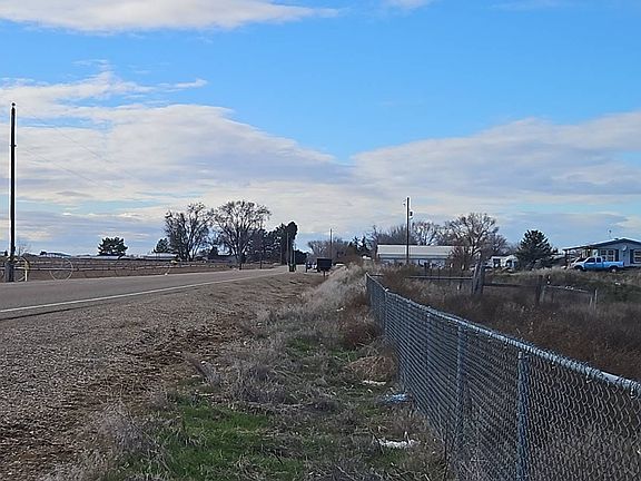 5th image of 15190 Oasis Rd