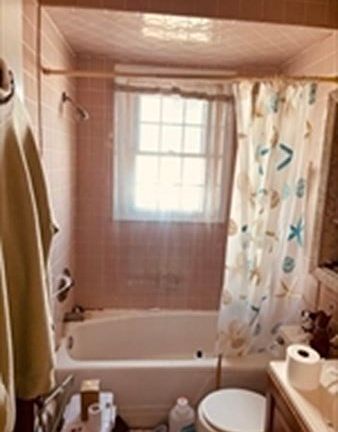 3rd image of 76 Sunnyside Ave